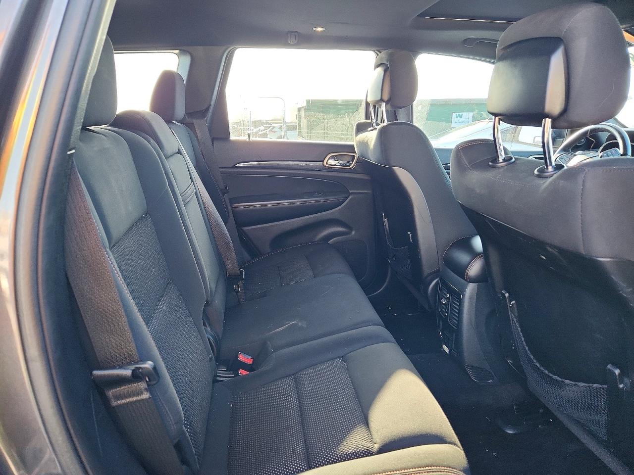 2016 JEEP GRAND CHEROKEE LAREDO photo 10