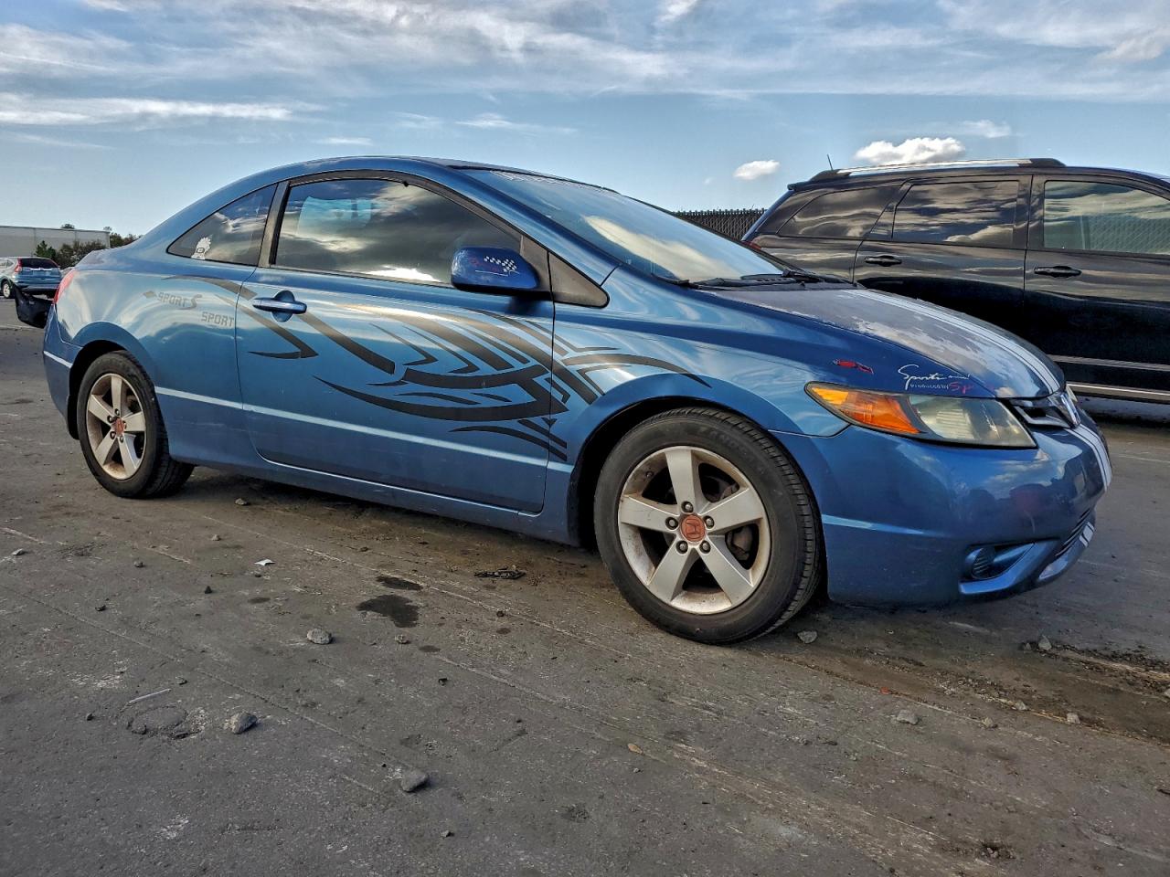 2011 HONDA CIVIC LX photo 4