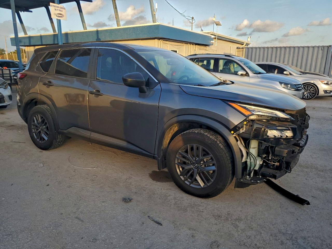 2023 NISSAN ROGUE S photo 4