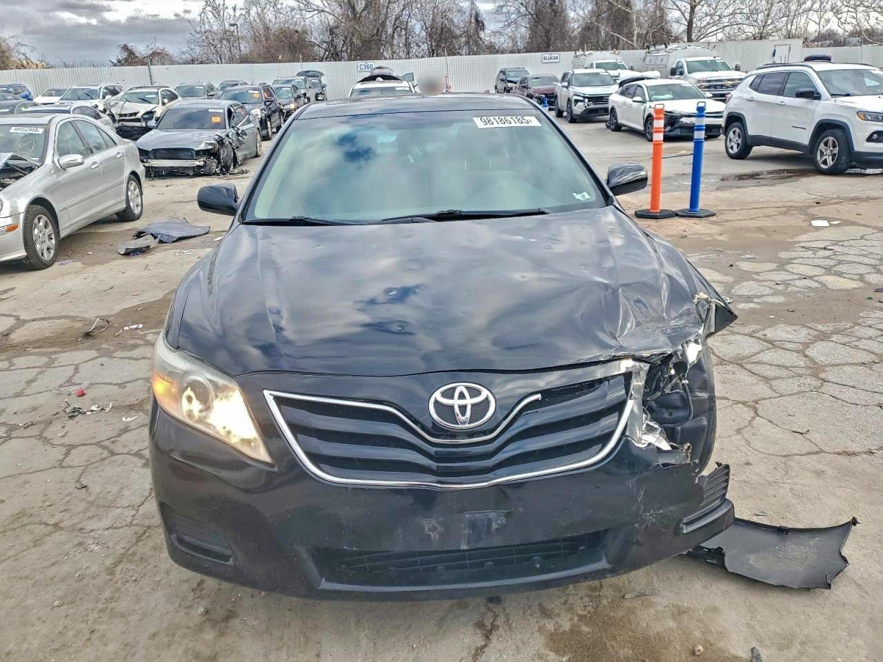 2010 TOYOTA CAMRY BASE photo 5