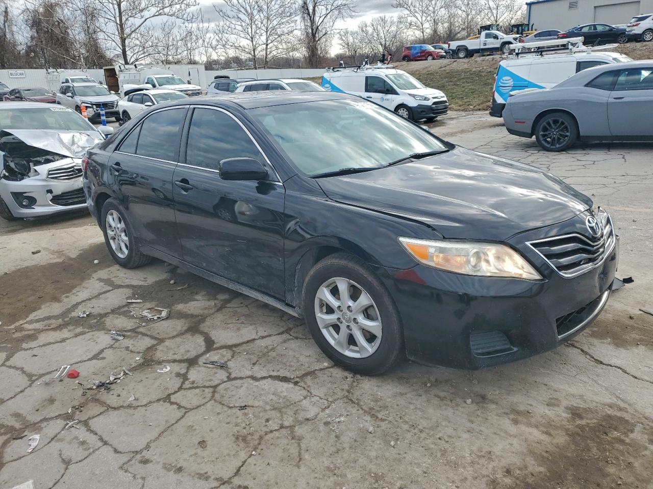 2010 TOYOTA CAMRY BASE photo 4