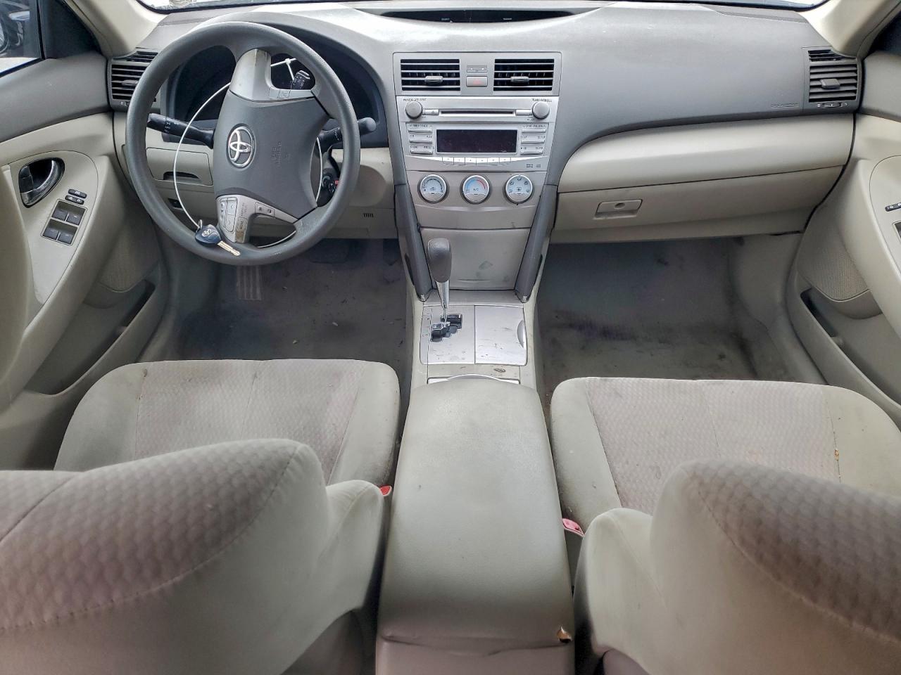 2010 TOYOTA CAMRY BASE photo 8