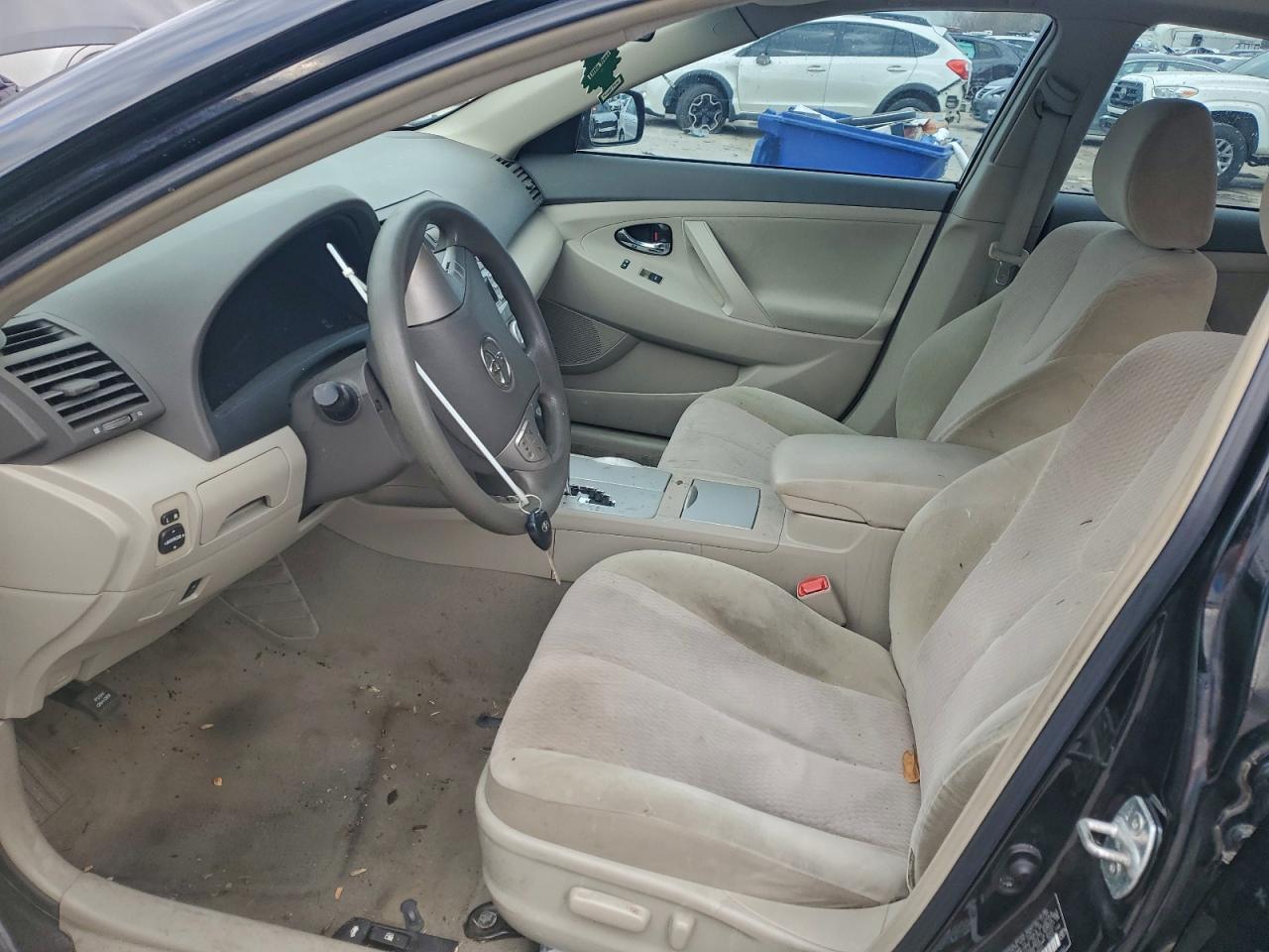 2010 TOYOTA CAMRY BASE photo 7