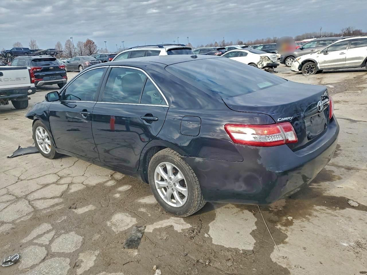 2010 TOYOTA CAMRY BASE photo 2