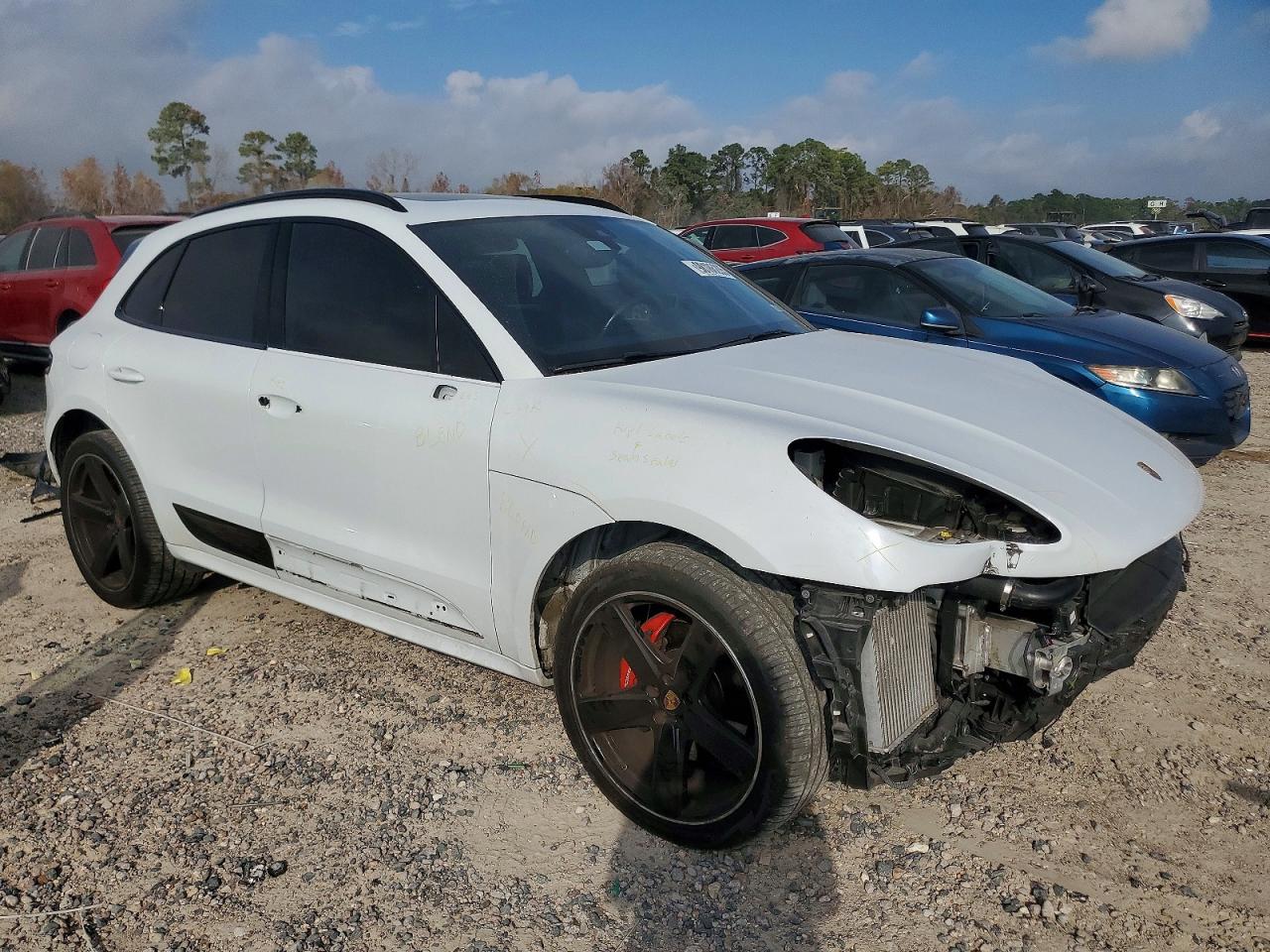 2016 PORSCHE MACAN TURBO photo 4