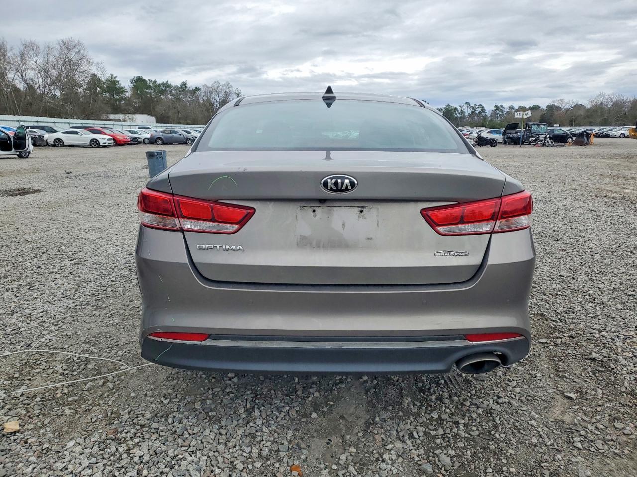 2018 KIA OPTIMA LX photo 6