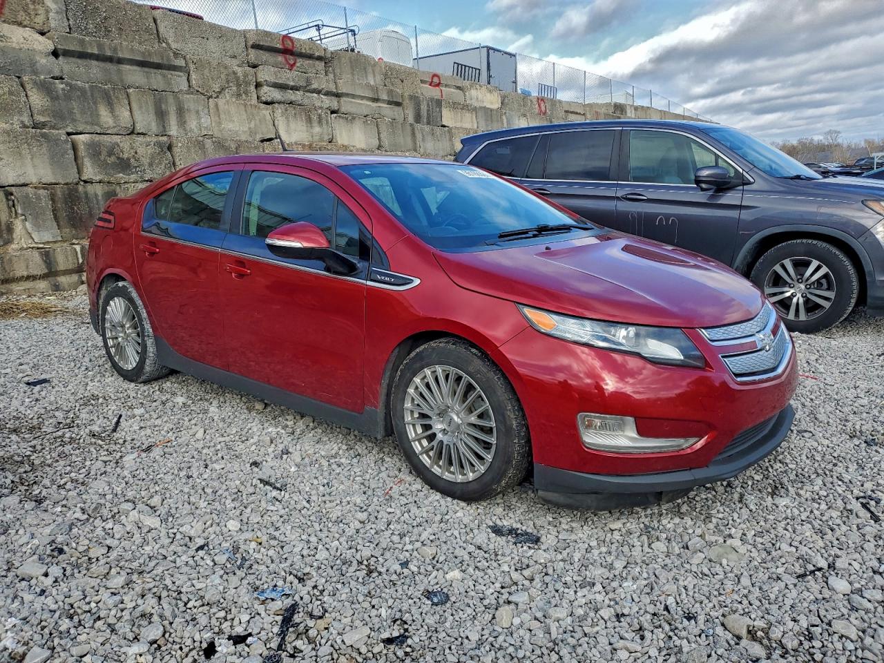 2013 CHEVROLET VOLT photo 4