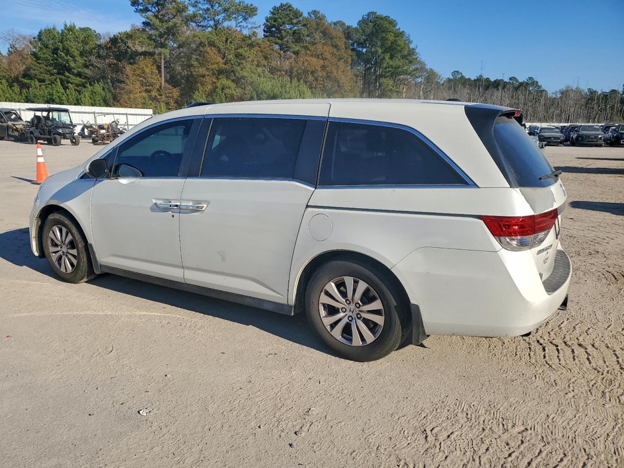 2014 HONDA ODYSSEY EXL photo 2