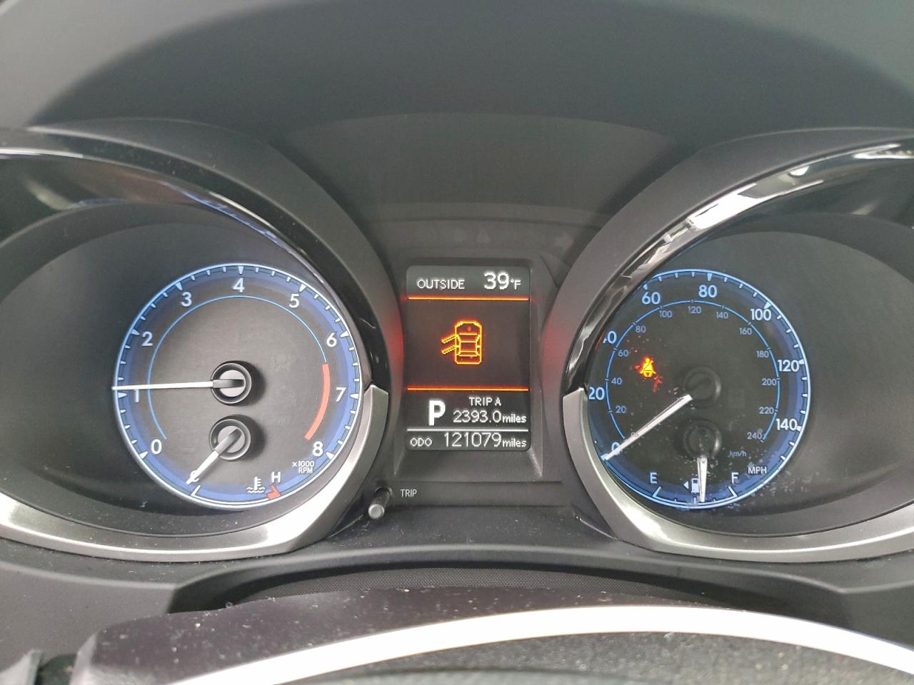 2015 TOYOTA COROLLA L photo 9