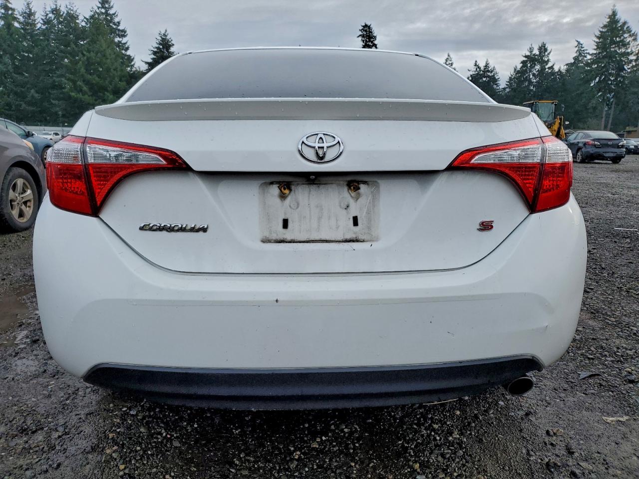 2015 TOYOTA COROLLA L photo 6