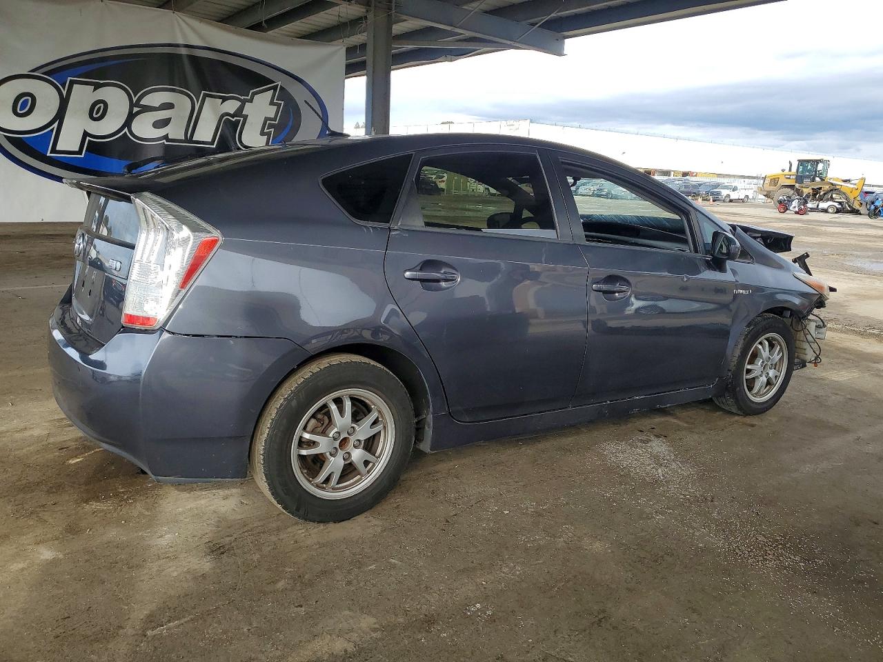 2011 TOYOTA PRIUS photo 3