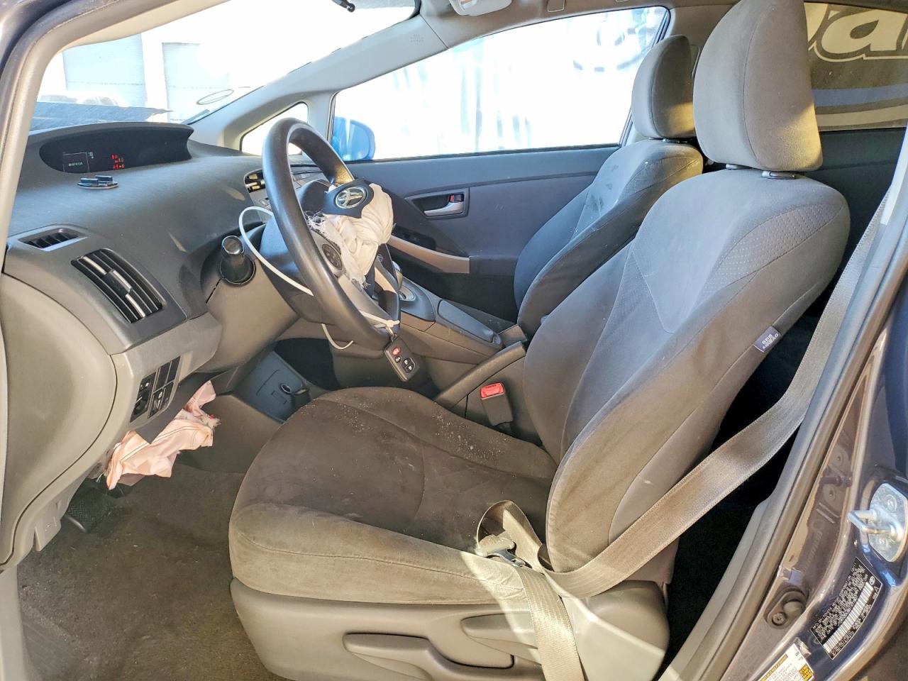 2011 TOYOTA PRIUS photo 7