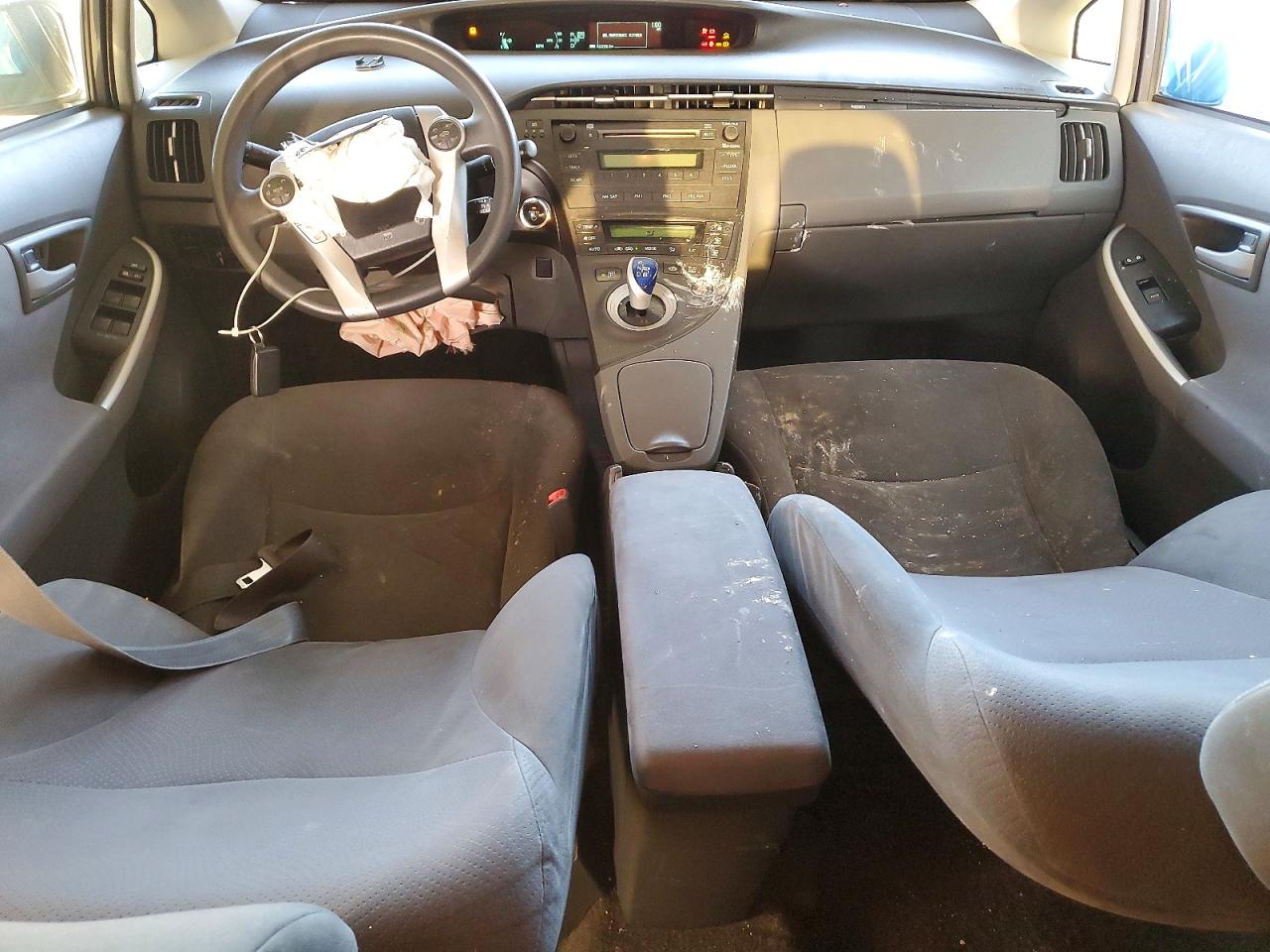 2011 TOYOTA PRIUS photo 8