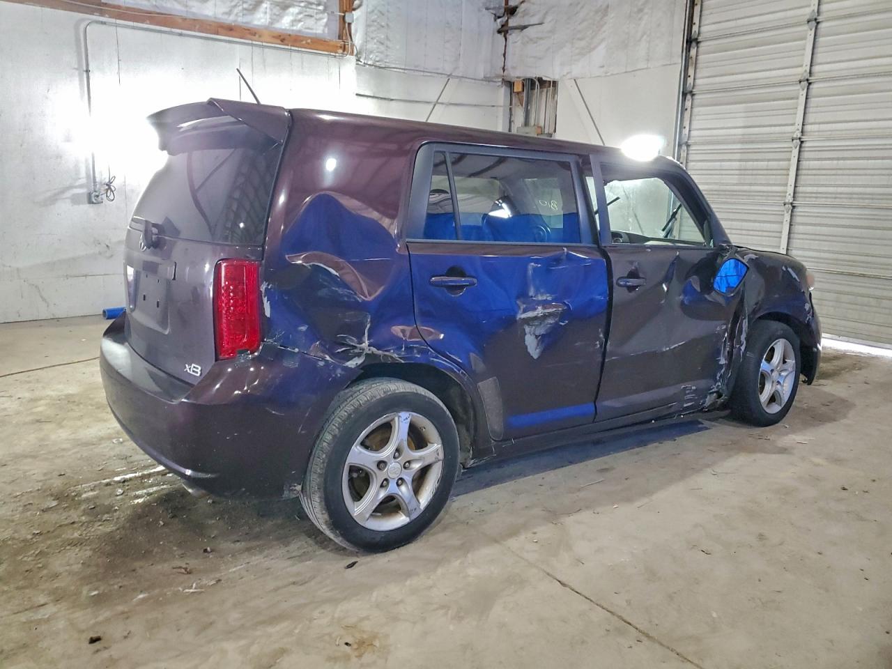 2008 TOYOTA SCION XB photo 3