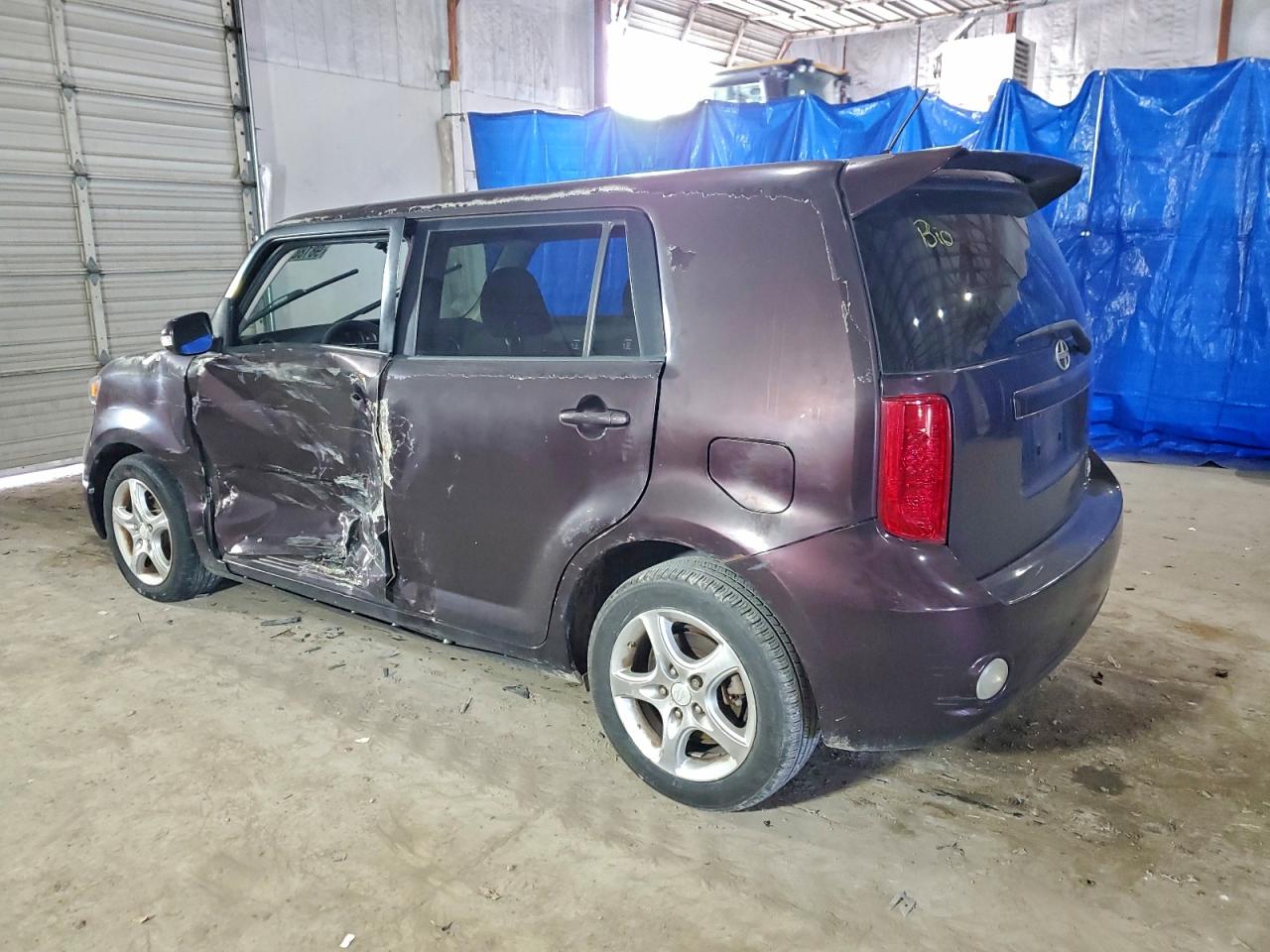 2008 TOYOTA SCION XB photo 2
