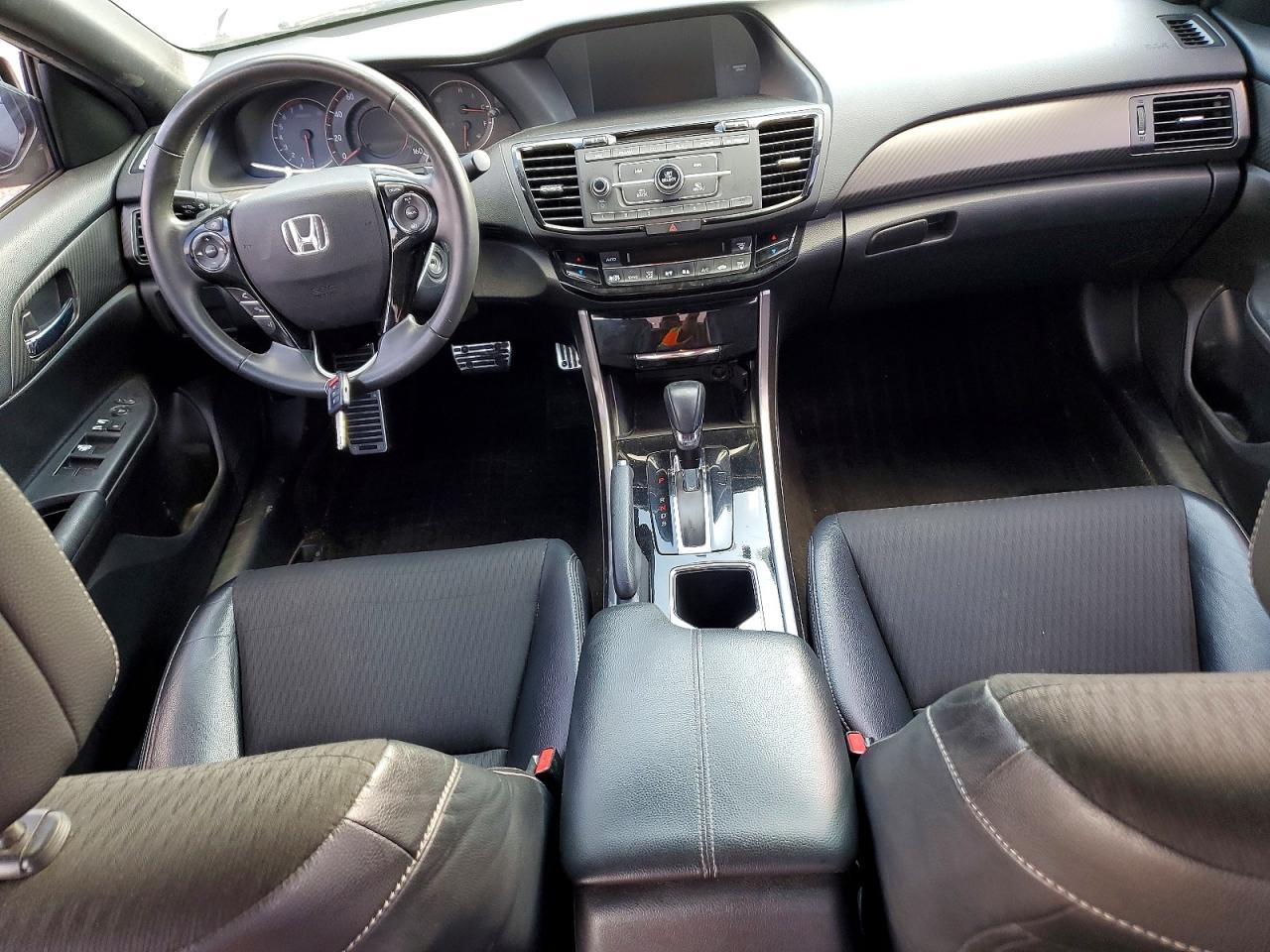 2016 HONDA ACCORD SPORT photo 22