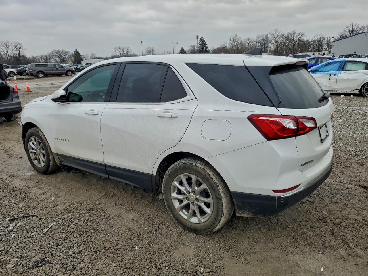 2020 CHEVROLET EQUINOX LT photo 2