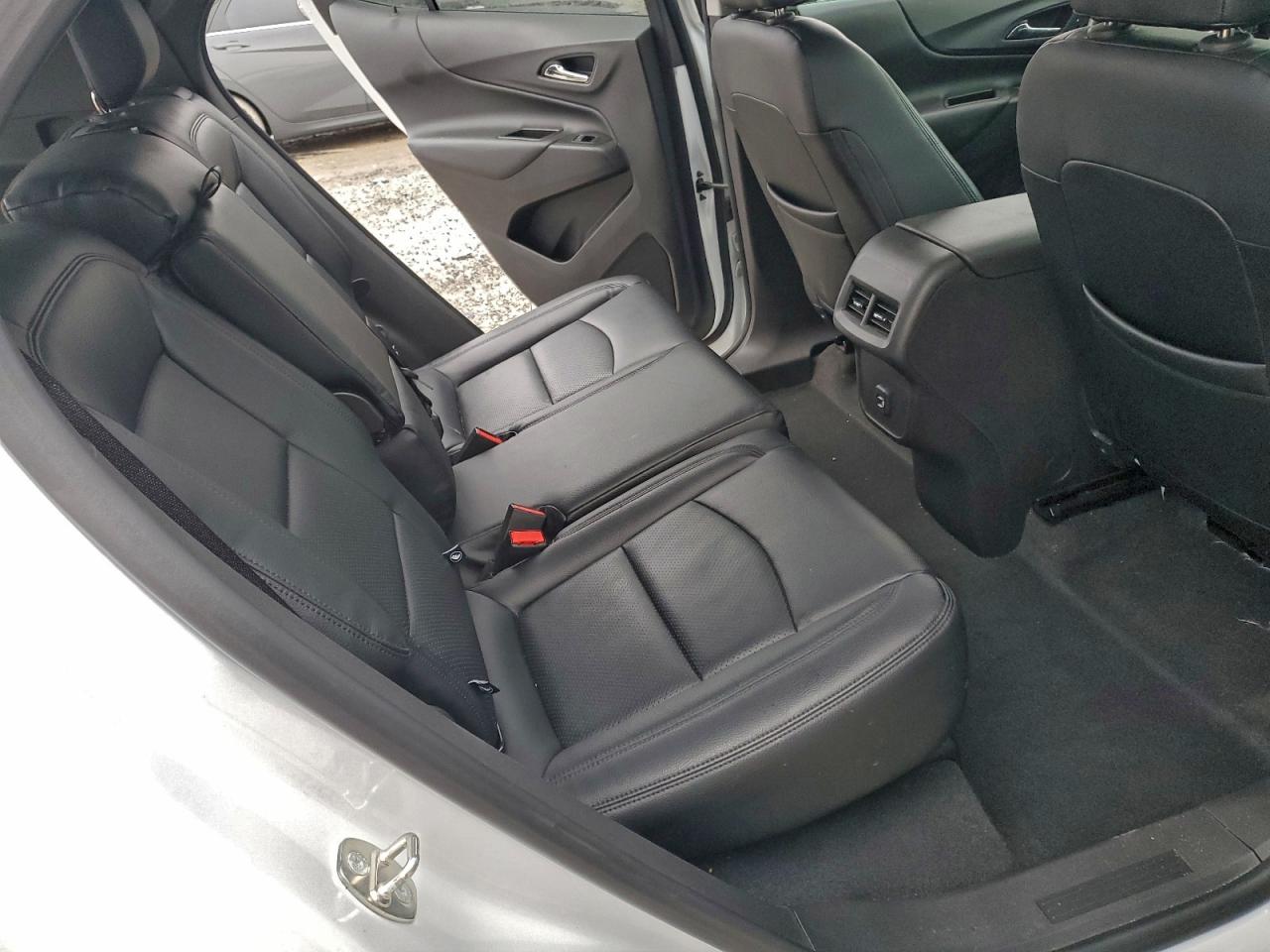 2020 CHEVROLET EQUINOX LT photo 11