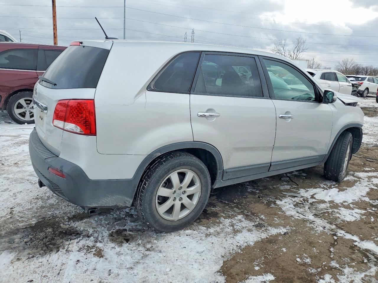 2012 KIA SORENTO BASE photo 3