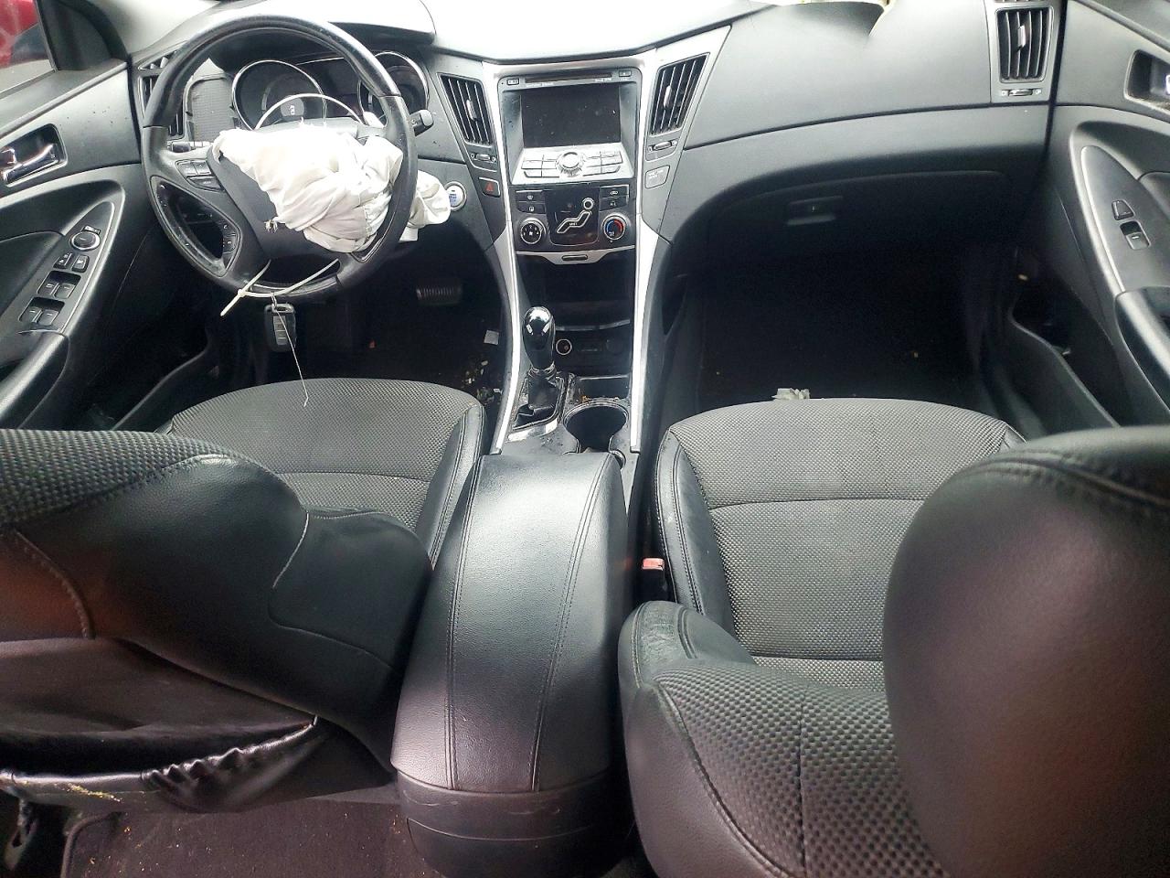 2011 HYUNDAI SONATA SE photo 8