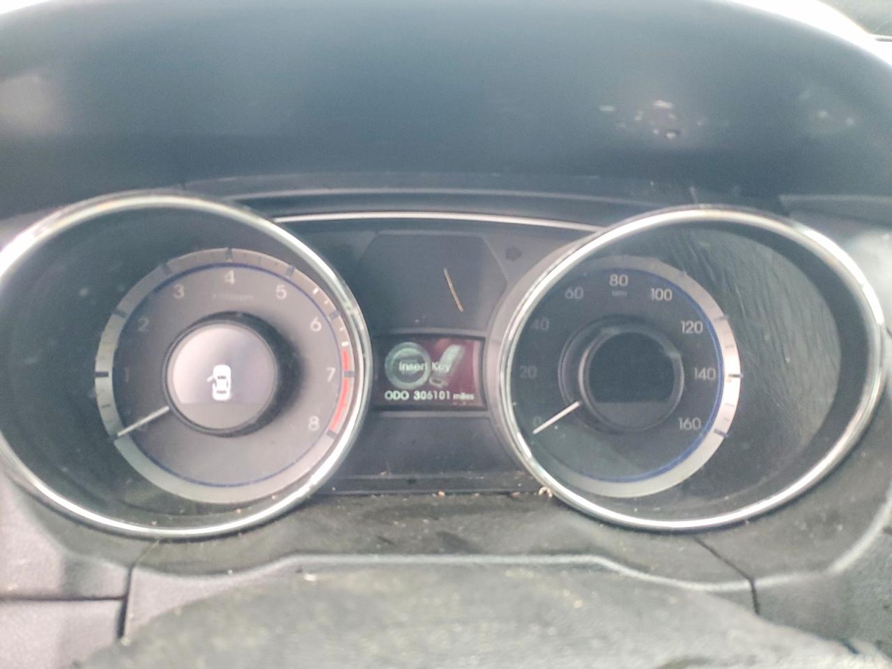 2011 HYUNDAI SONATA SE photo 9