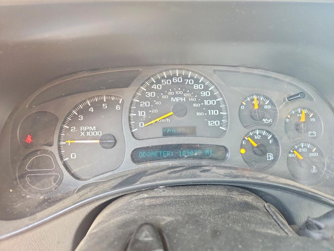 2004 CHEVROLET SILVERADO C1500 photo 9