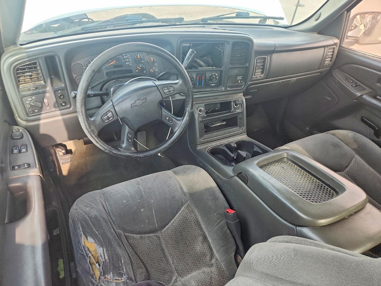 2004 CHEVROLET SILVERADO C1500 photo 8