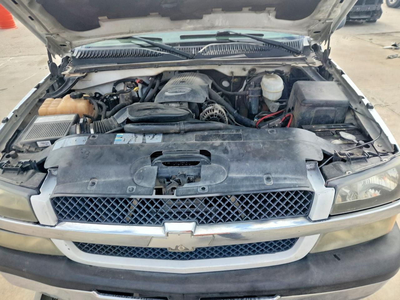 2004 CHEVROLET SILVERADO C1500 photo 11