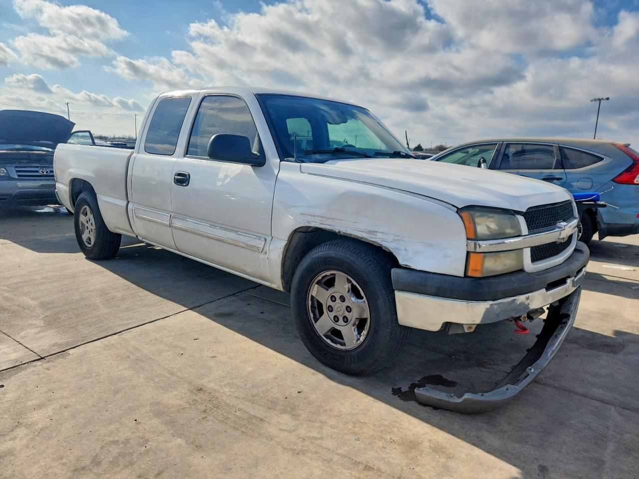 2004 CHEVROLET SILVERADO C1500 photo 4