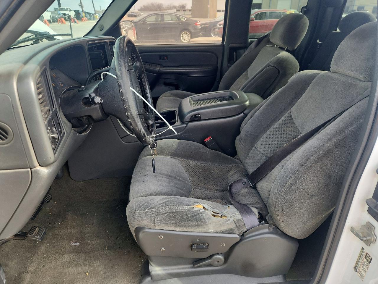 2004 CHEVROLET SILVERADO C1500 photo 7