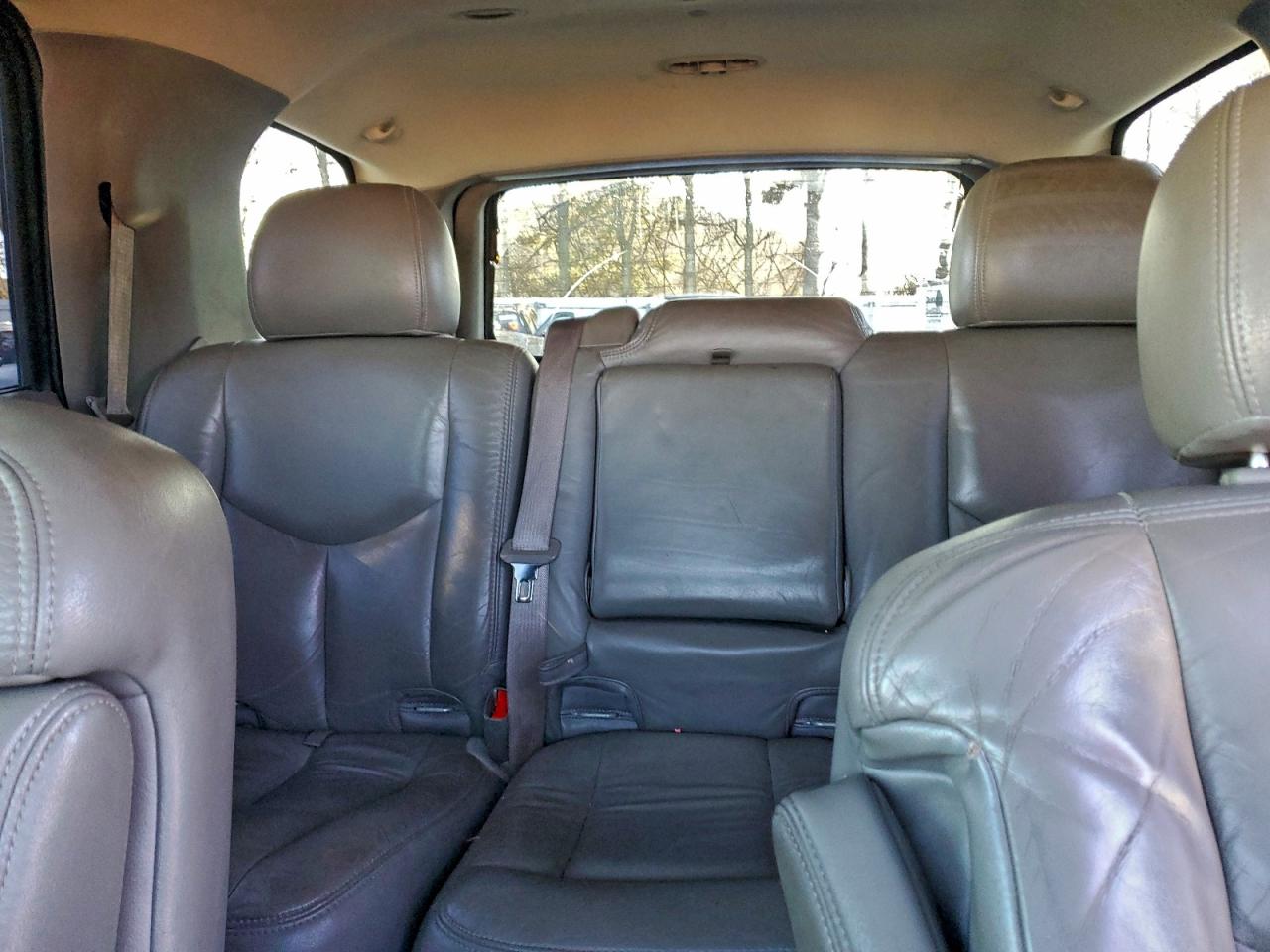2003 GMC YUKON photo 10
