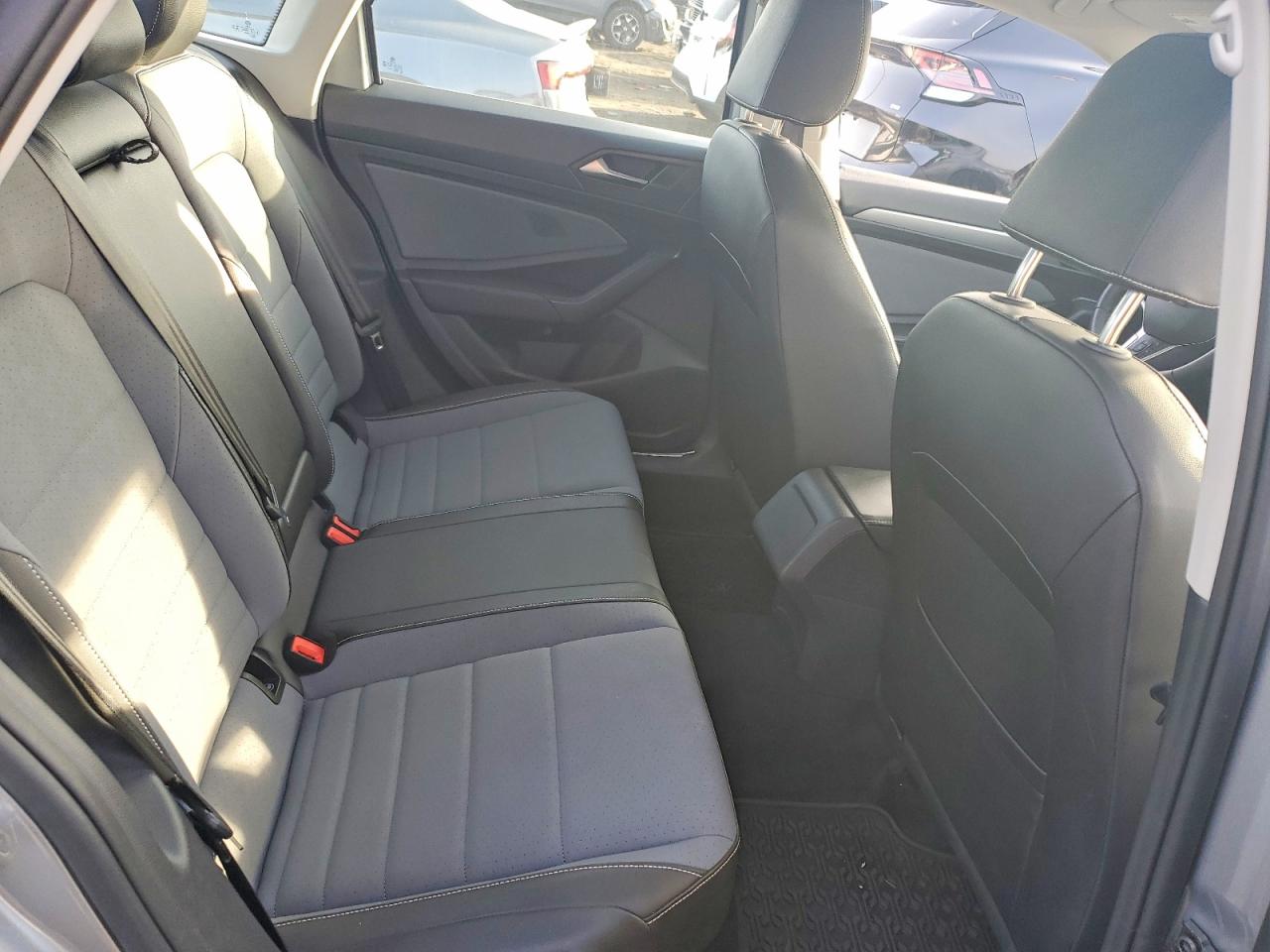 2025 VOLKSWAGEN JETTA SE photo 10