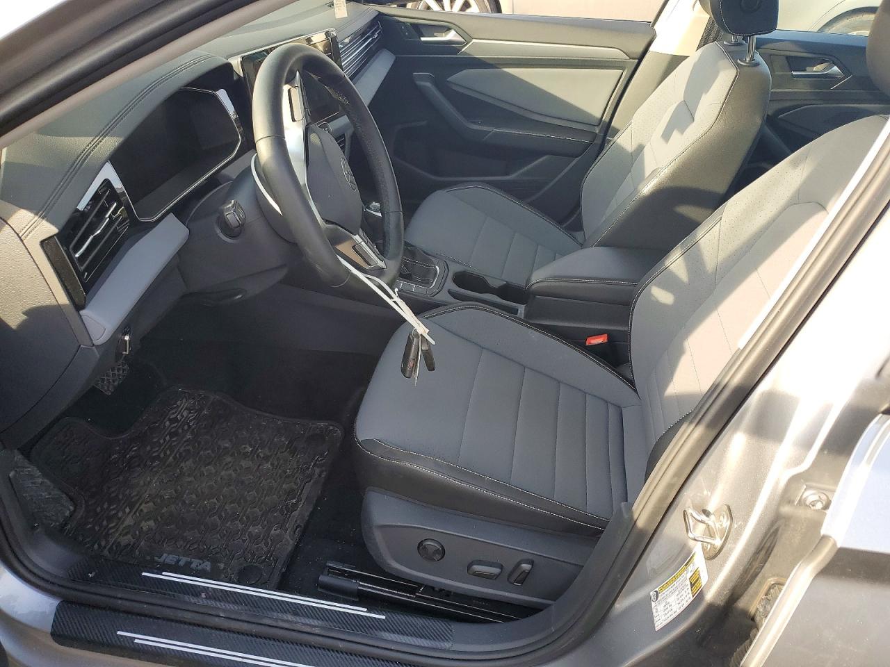 2025 VOLKSWAGEN JETTA SE photo 7