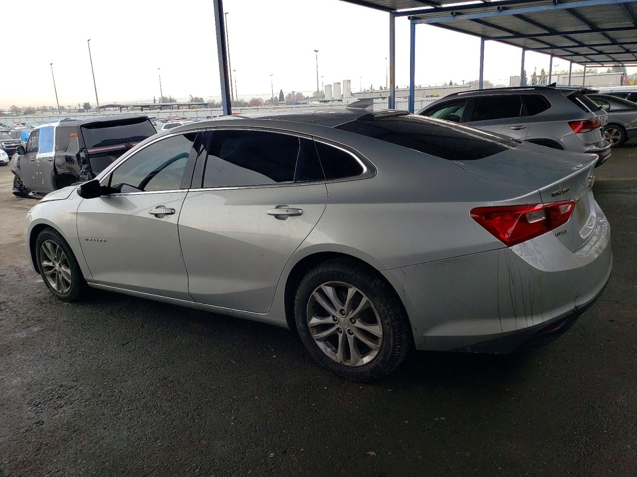 2018 CHEVROLET MALIBU LT photo 2
