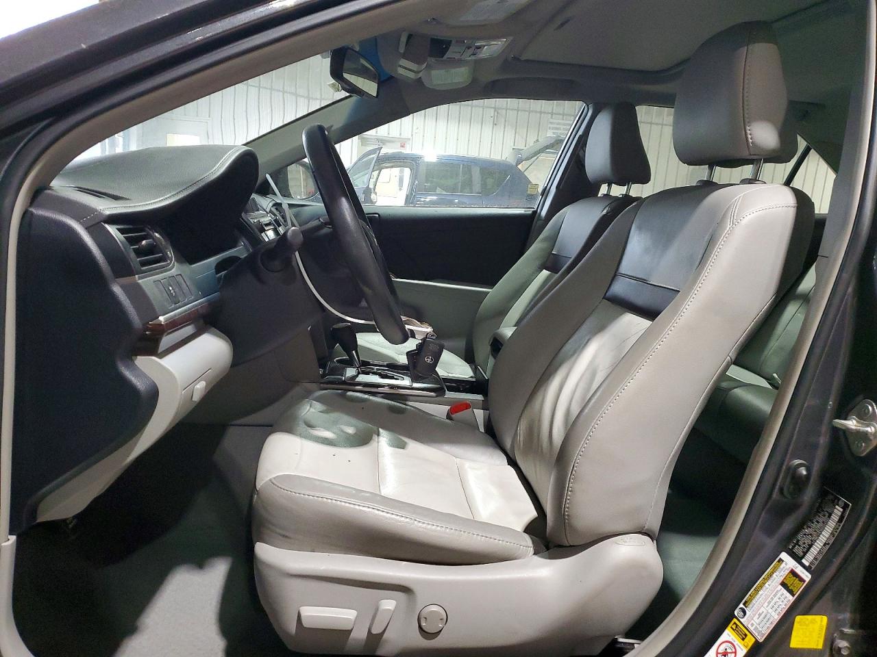 2013 TOYOTA CAMRY SE photo 7