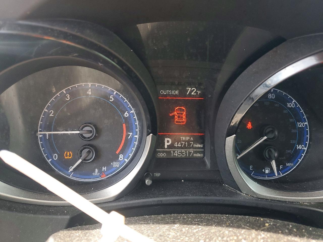 2015 TOYOTA COROLLA L photo 9