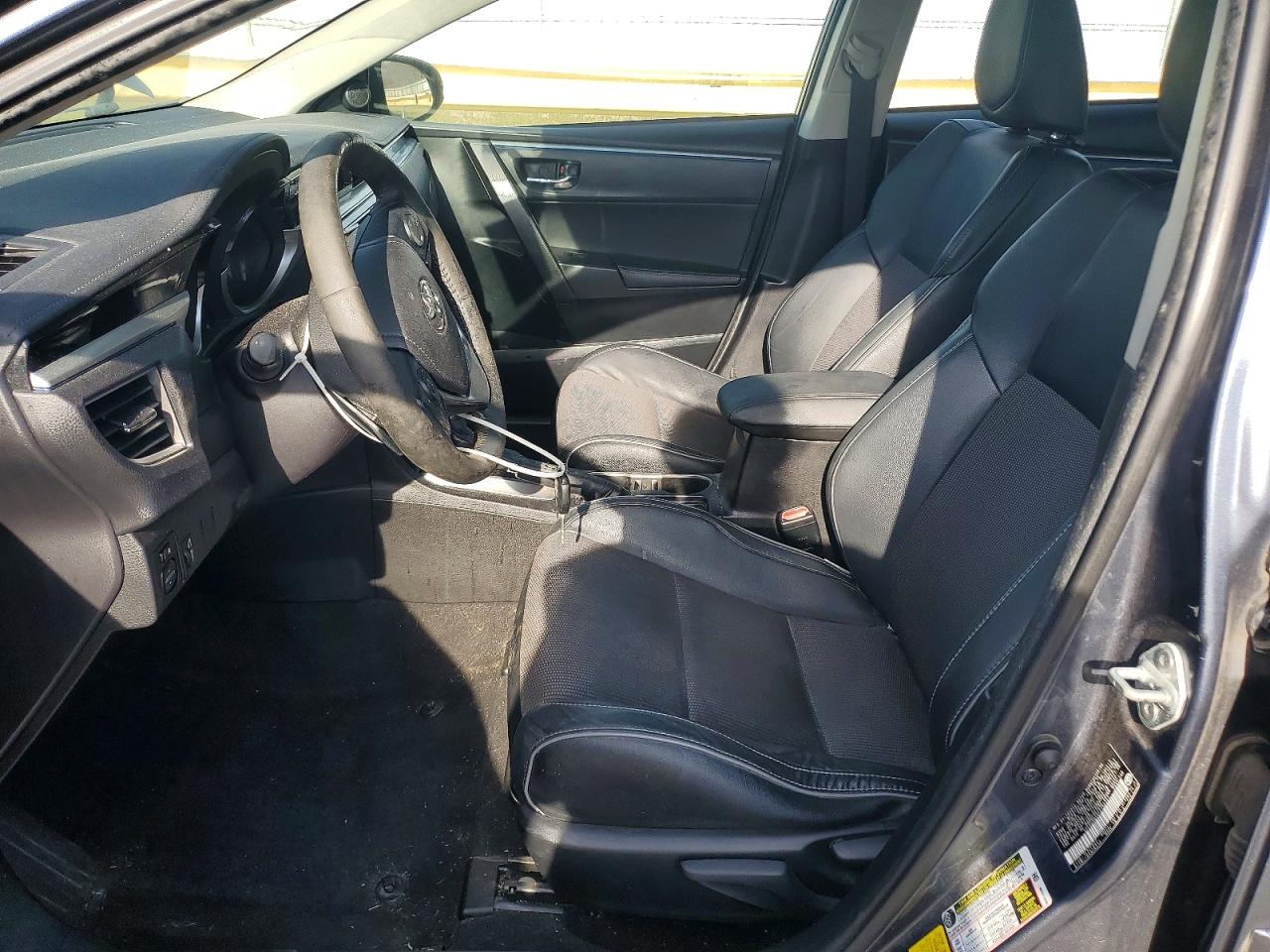 2015 TOYOTA COROLLA L photo 7