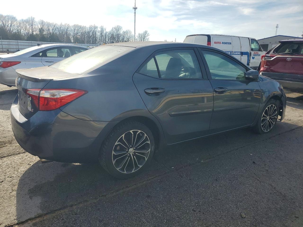 2015 TOYOTA COROLLA L photo 3