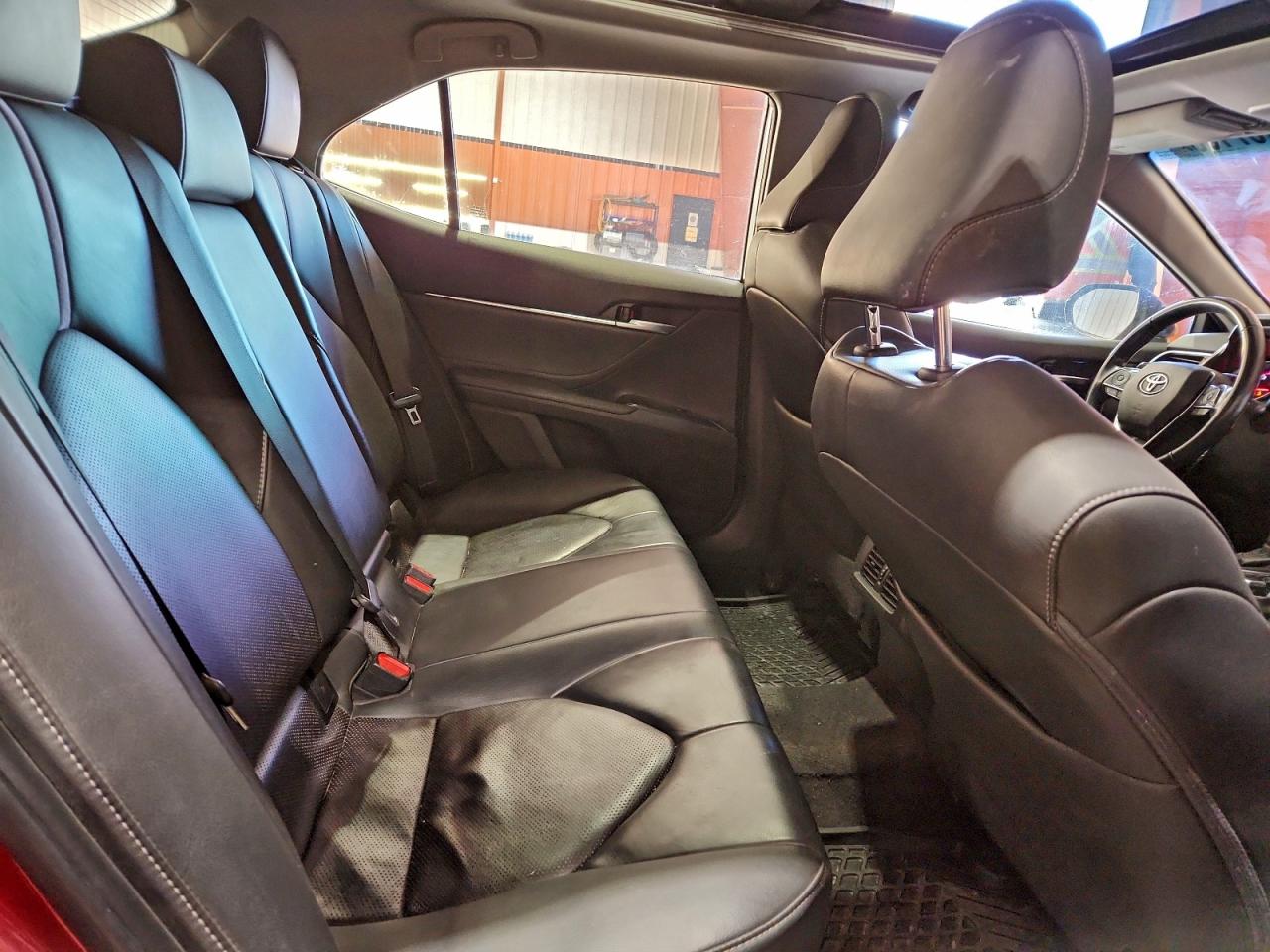 2018 TOYOTA CAMRY XSE photo 10
