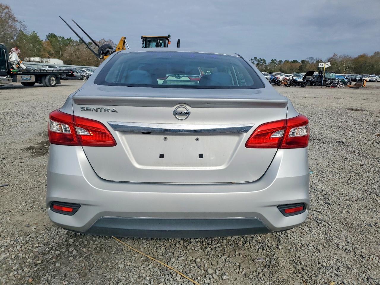 2019 NISSAN SENTRA S photo 6