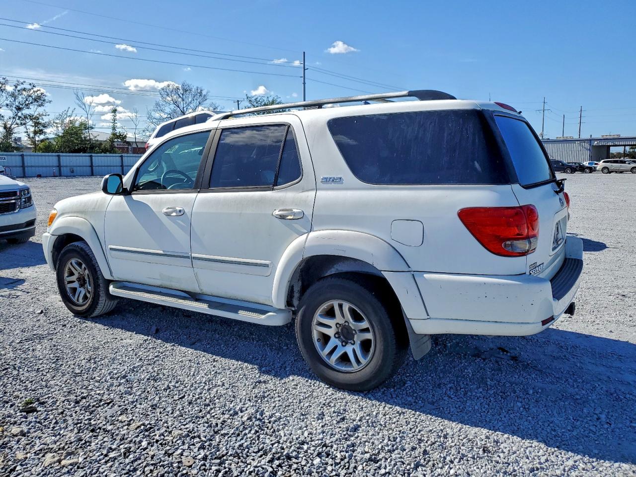 2005 TOYOTA SEQUOIA SR5 photo 2