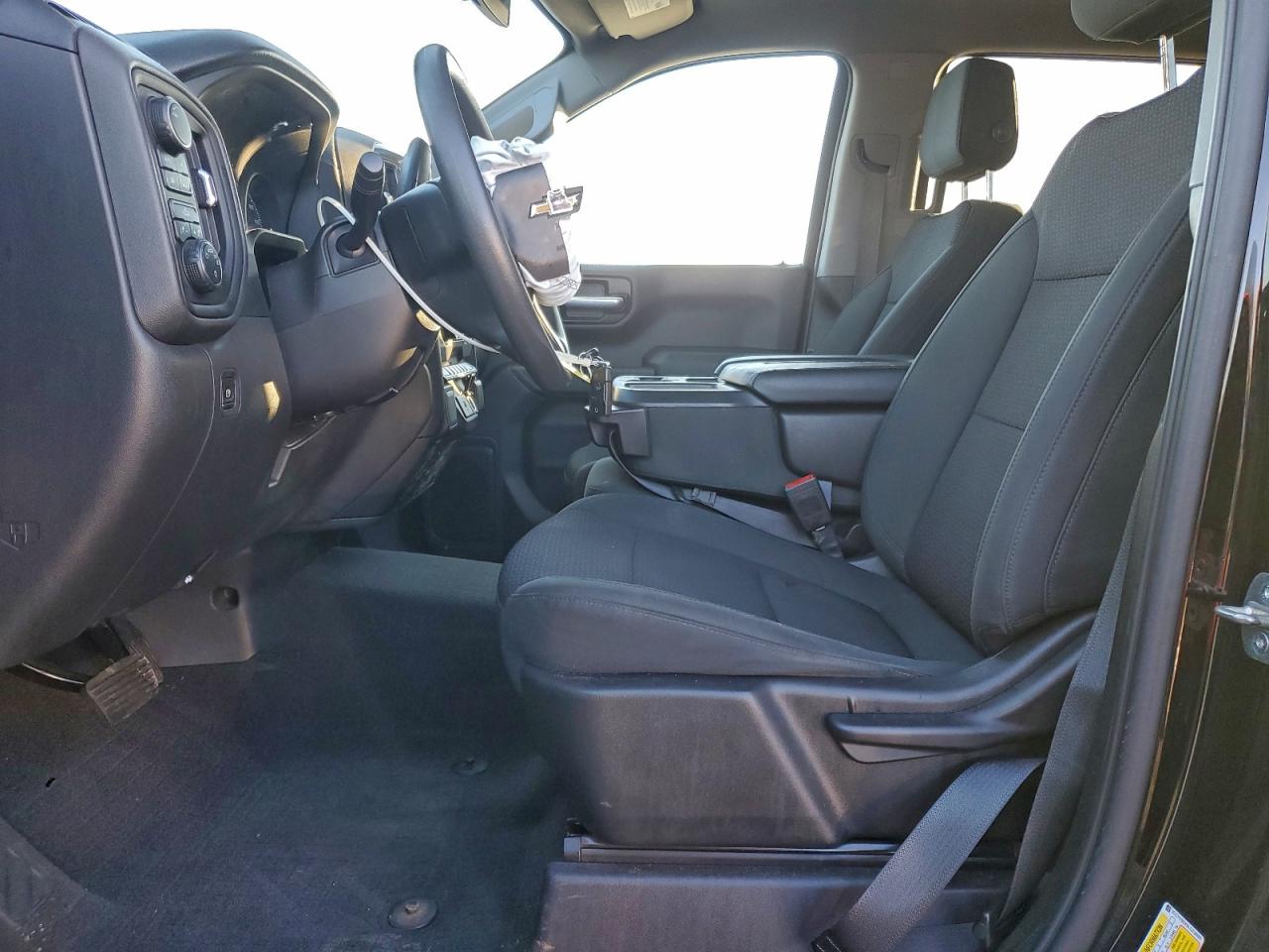 2020 CHEVROLET SILVERADO K1500 CUSTOM photo 13