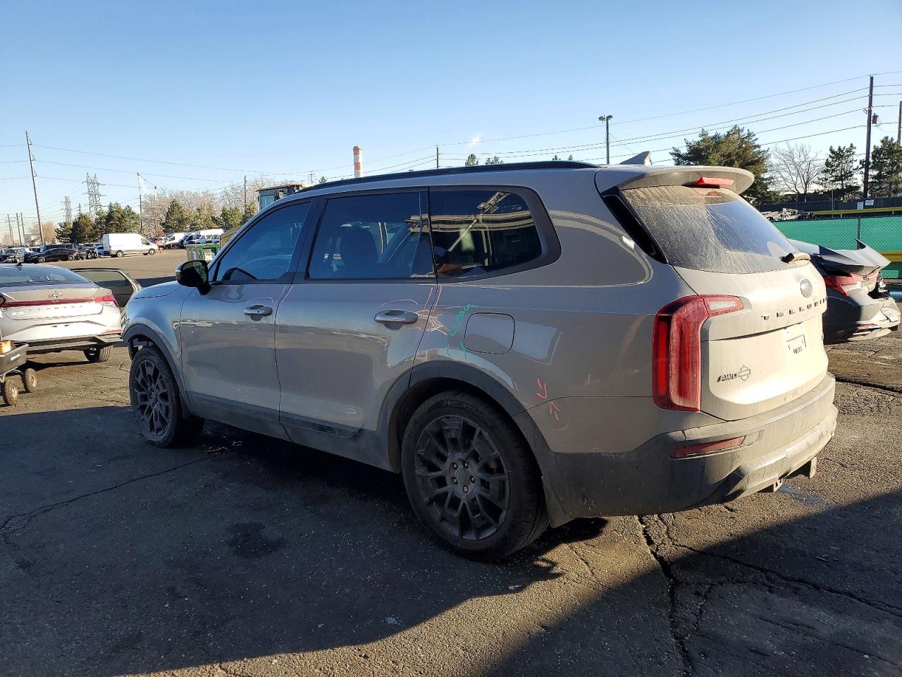 2021 KIA TELLURIDE SX photo 2