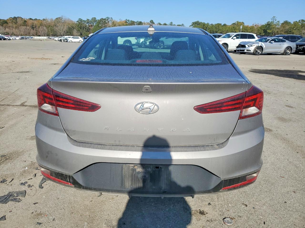 2020 HYUNDAI ELANTRA SEL photo 6
