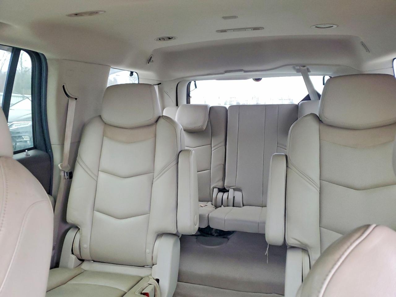 2016 CADILLAC ESCALADE PREMIUM photo 10