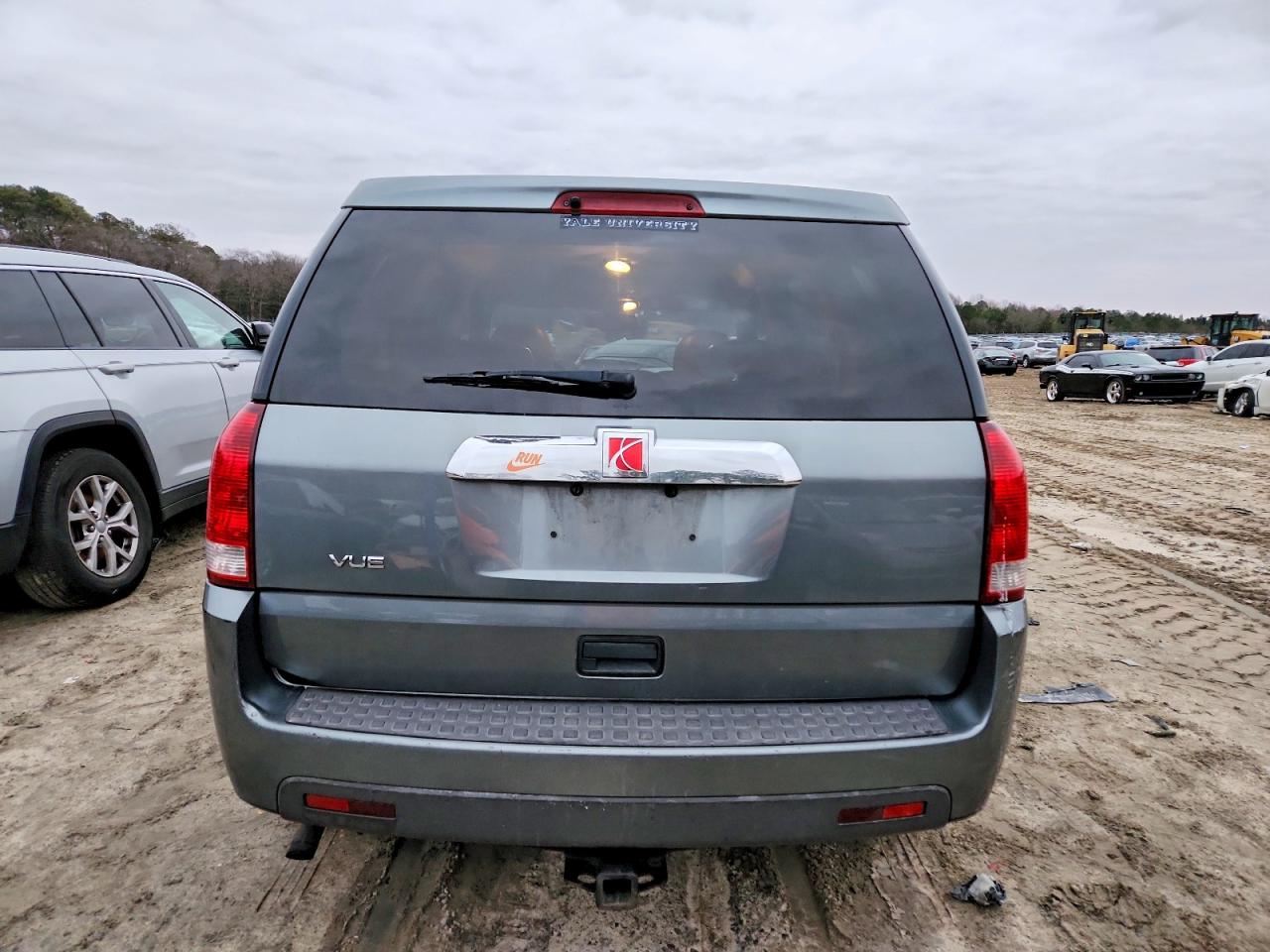 2006 SATURN VUE photo 6