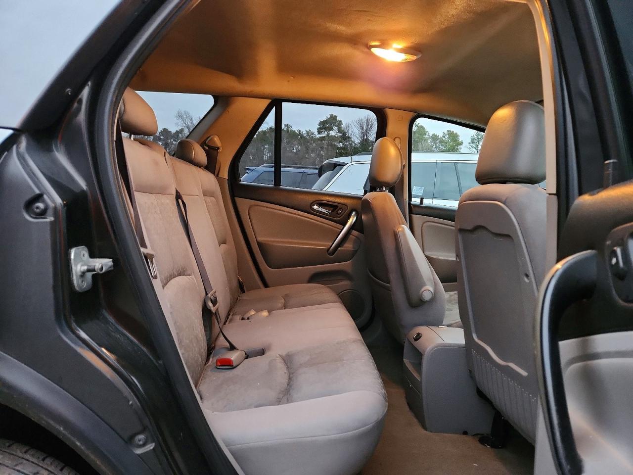 2006 SATURN VUE photo 11