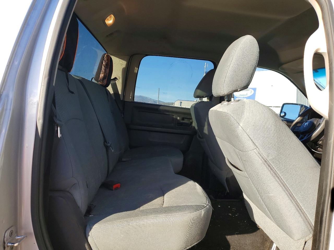 2013 RAM 1500 ST photo 10