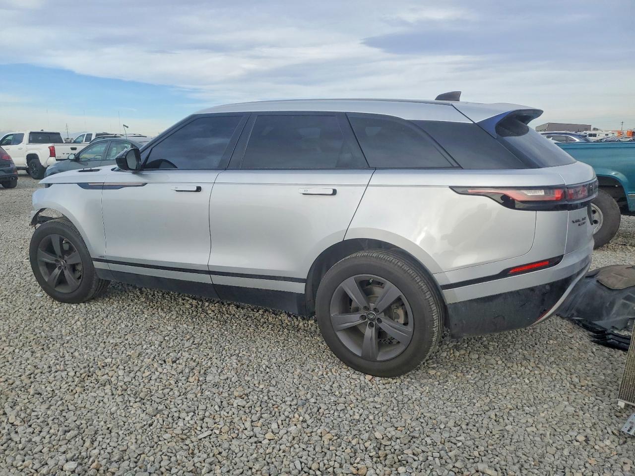2020 LAND ROVER RANGE ROVER VELAR R-DYNAMIC S photo 2