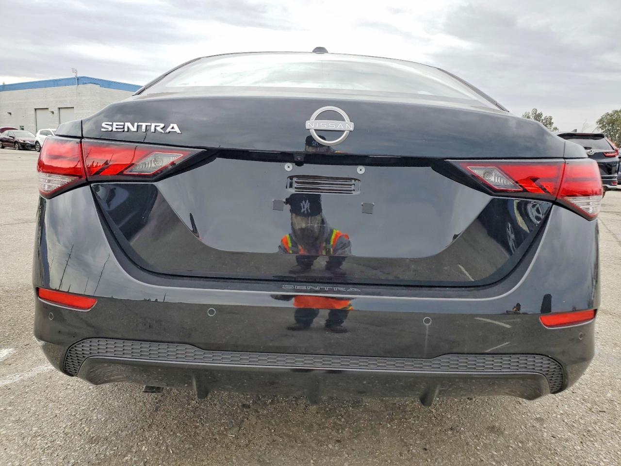 2025 NISSAN SENTRA SV photo 6